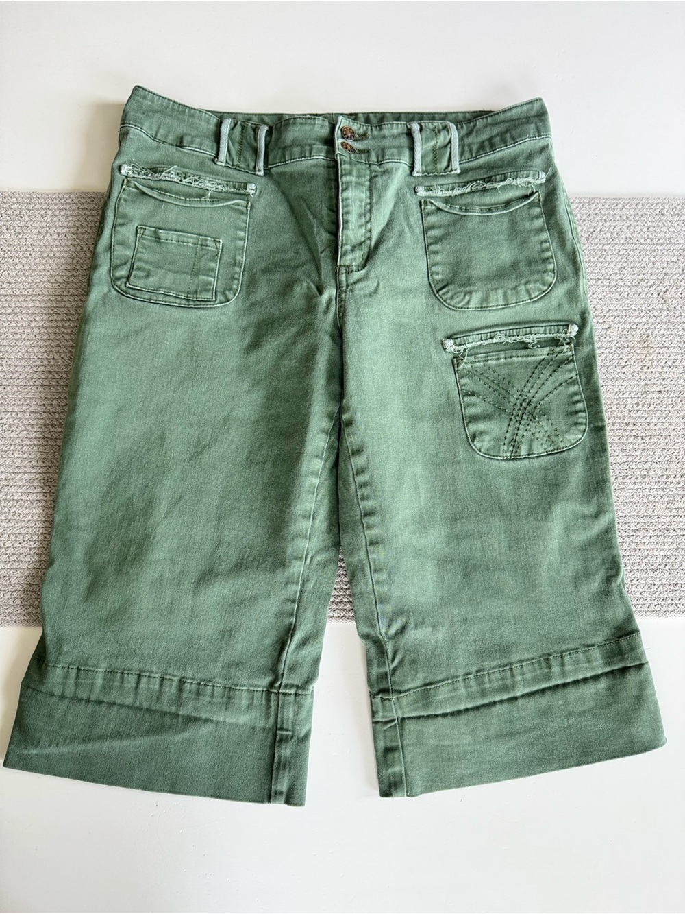 Vintage 90s Y2K Olive Green Low Rise Utility Capris with Patch Pockets